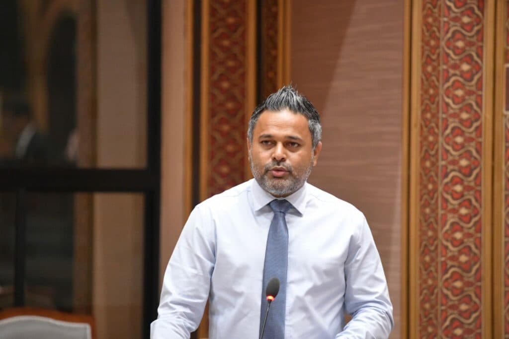 25 ރުފިޔާއަށް ކިރި މަހަށް އެ ރޭޓުން ފައިސާ ދޭނަން: މިނިސްޓަރމަސްް