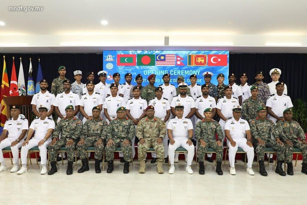 ބޭރުގެ ފަސް ޤައުމެއްގެ ސިފައިންނާއެކު އެމްއެންޑީއެފްގެ ޑައިވިންގ ކޯސް ފަށައިފި