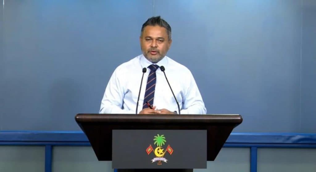 ފިޝަރީޒް މިނިސްޓަރު ޝިޔާމް މާދަމާ މަޖިލީހަށް ހާޒިރުކުރަނީ
