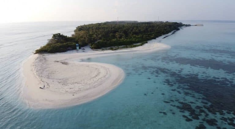 ހުޅުދުއްފާރުގައި ކާބޯތަކެތީގެ މައުރަޒެއް ބާއްވަނީ