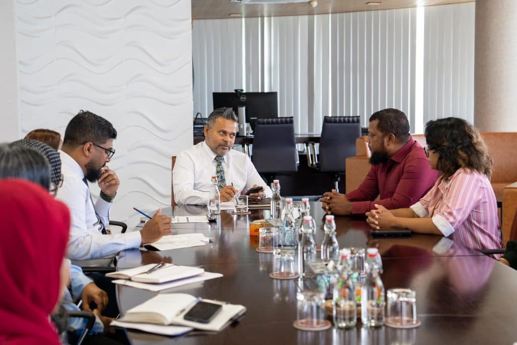 ރަތަފަންދޫގައި އައިސްޕްލާންޓެއް ގާއިމުކުރުމާމެދު މަޝްވަރާކޮށްފި