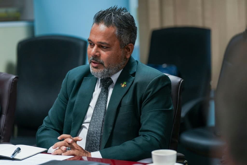 އިނގިރޭސިވިލާތުން ޑިއުޓީ އުނިކުރުމަކީ ދިވެހި މަސްވެރިންނަށާއި މަސްވެރި ޢާއިލާތަކަށާއި މަސް ކާރުޚާނާތަކަށް ލިބުނު ބޮޑު ކާމިޔާބީއެއް: ވަޒީރު