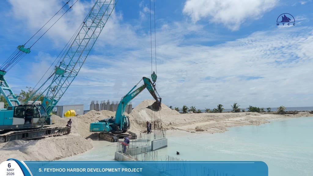ފޭދޫ ބަނދަރުގެ އެއްގަމު ތޮށީގެ ބްލޮކްތައް އަތުރަން ފަށައިފި