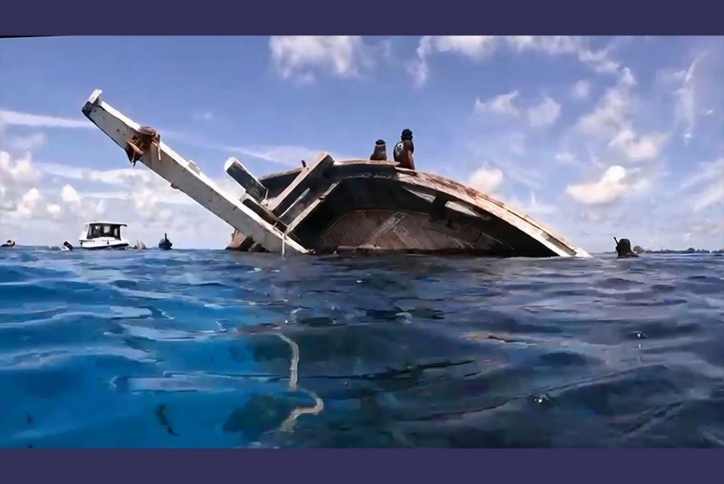 ވާވު ކައިރީގައި ފަރަށް އަރާފަ އޮންނަ ބޯޓް އޮޔާ ދާތީ ސަމާލުވާން އެދިއްޖެ
