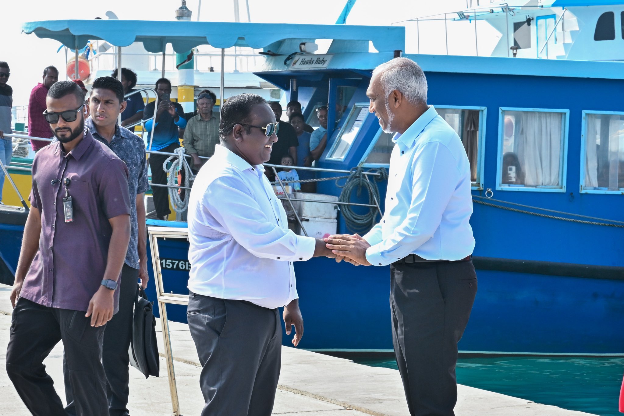 މަސްވެރިންގެ ދުވަހުގެ ރަސްމީ ޖަލްސާގައި ބައިވެރިވެވަޑައިގަތުމަށް ރައީސްގެ ދެކަނބަލުން ދުވާފަރަށް!