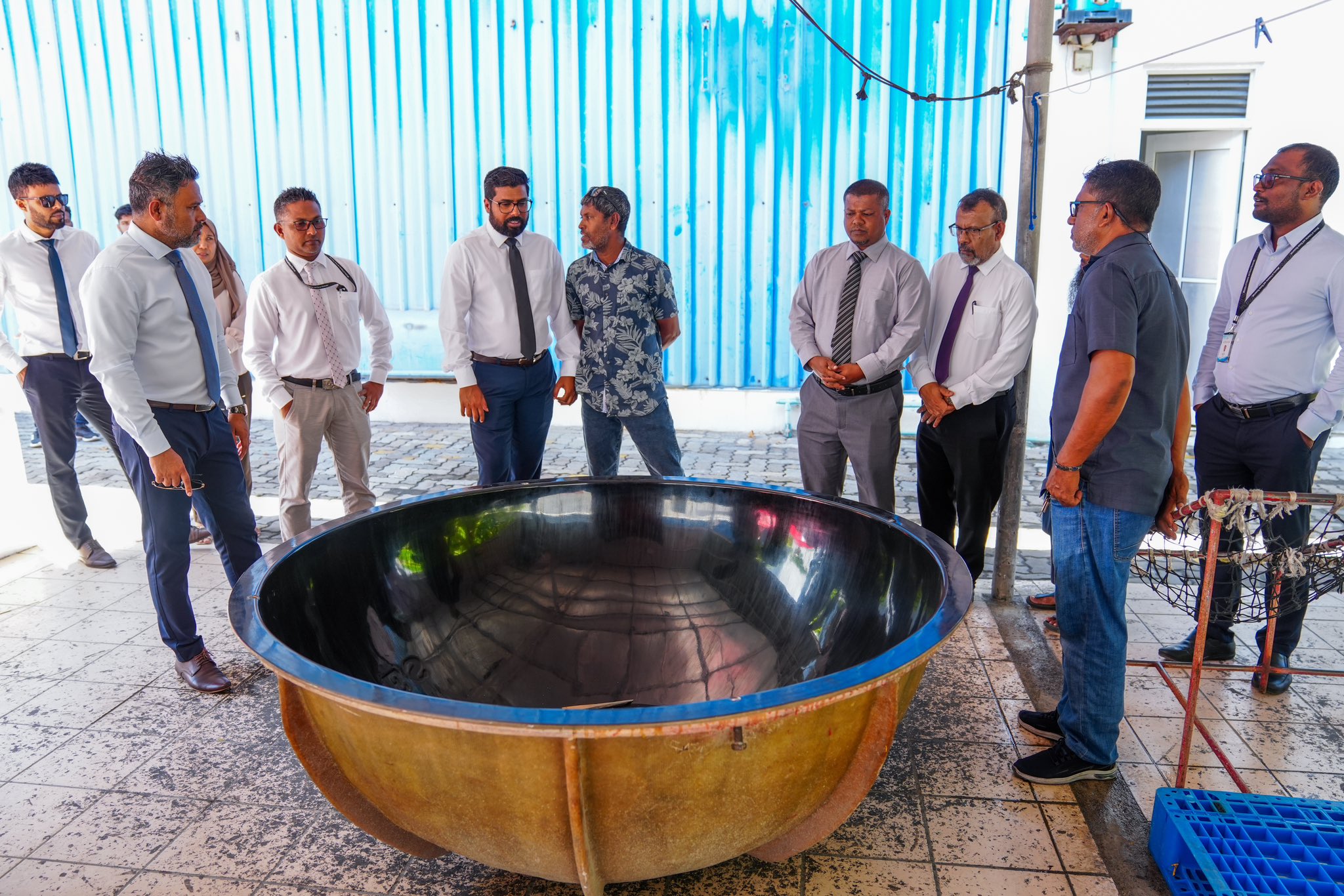 ކަނދުފަތީގެ މަސައްކަތް ކުރާ ފާރަތްތަކައް މިނިސްޓަރުގެ ޝުކުރު