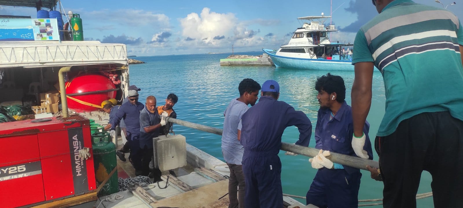 ހުޅުދެލީގައި ދޮށީ ކަނދުފައްޗެއް އަޅައިފި