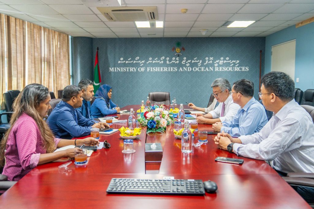 މެރިކަލްޗަރ ދިރާސާކުރުމަށް ޗައިނާގެ ފަސްޓް އިންސްޓިޓިއުޓް އޮފް އޯޝަނޯގުރަފީއާއެކު އެމްއޯޔޫއެއް ހަދަނީ