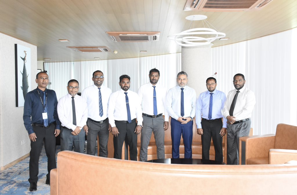ފިޝަރީޒް މިނިސްޓަރު ފަރެސްމާތޮޑާ ކައުންސިލުގެ ބައެއް މެމްބަރުންނާއި ބައްދަލުކުރައްވައިފި