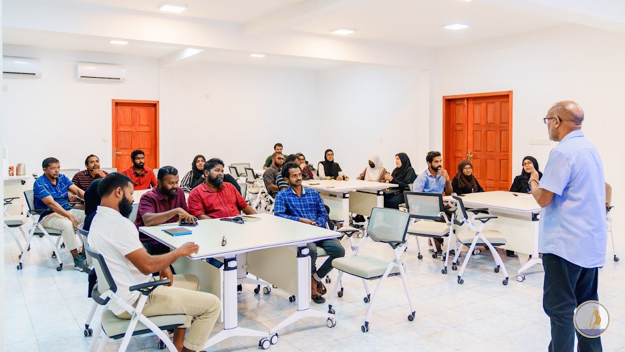 އަގުއެއްކުރި މަހުގެ އުފެއްދުންތައް ތައްޔާރުކުރުމުގެ ތަމްރީން ޕްރޮގްރާމެއް ކުޅުއްދުއްފުށި ސިޓިގައި!