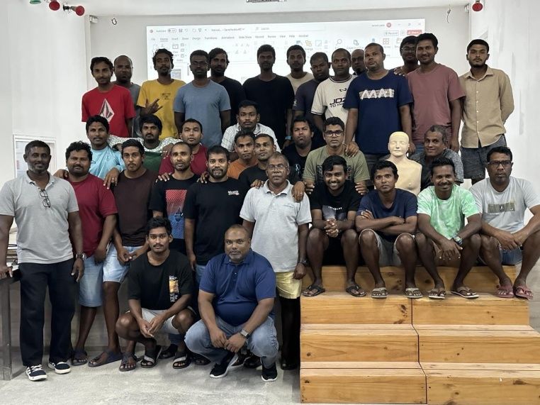 ކަނޑުމަތީގެ ސަލާމަތާއި ރައްކާތެރިކަމާ ގުޅޭ މައުލޫމާތު ސެޝަނެއް ކުރަމަތި އައިލެންޑް ރިސޯޓްގައި ކުރިޔަށް ގެންގޮސްފި