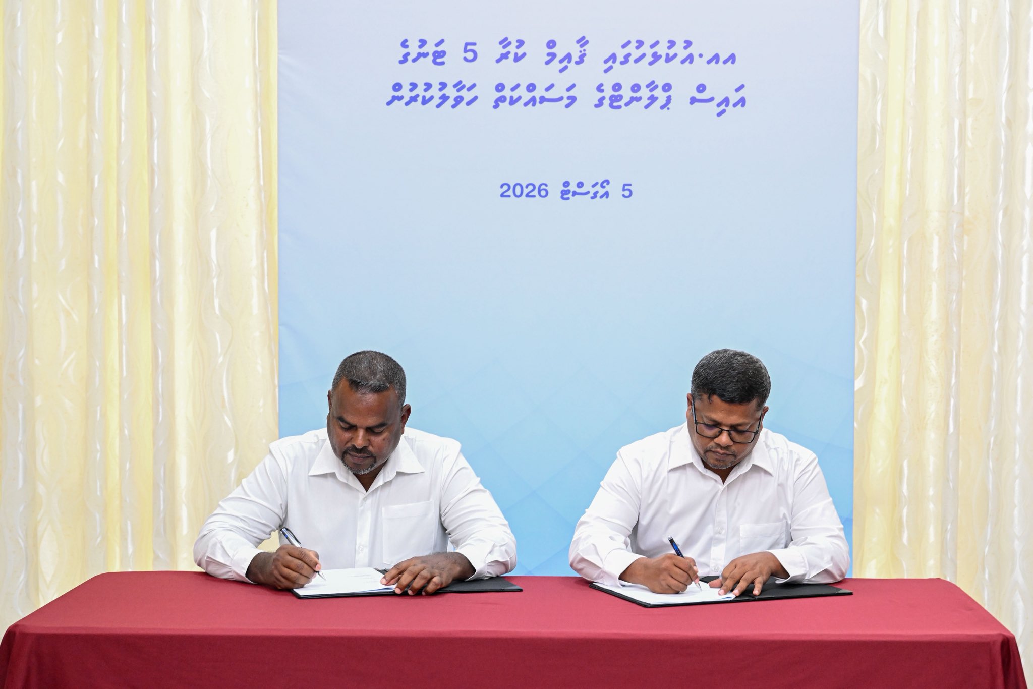 އުކުޅަހުގައި 5 ޓަނުގެ އައިސްޕްލާންޓެއް ޤާއިމުކުރަނީ