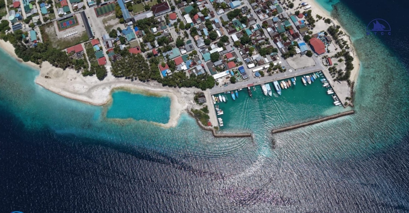 ރ. މީދޫ ބަނދަރު ތަރައްޤީ ކުރުމުގެ މަޝްރޫޢު: އައު ބަނދަރު ފުންކުރުމުގެ މަސައްކަތް ބާރަށް ކުރިއަށް