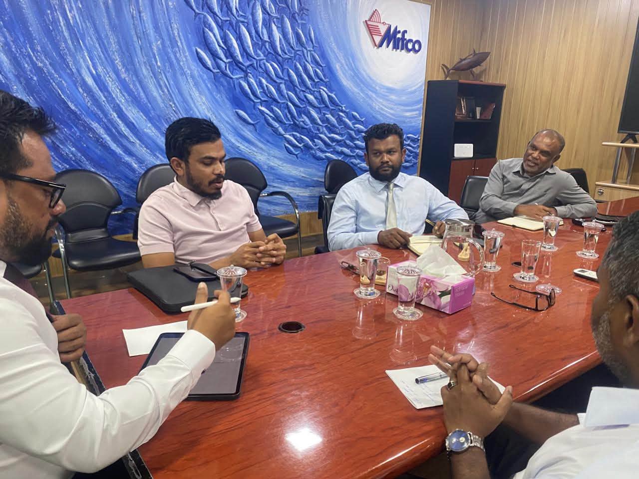 ގެމަނަފުށީގެ އައިސް ޕްލާންޓުން މަސް ގަނެވޭނެ އިންތިޒާމު ހަމަޖެއްސުމާ ގުޅޭގޮތުން މިފްކޯއާއެކު މަޝްވަރާކޮށްފި