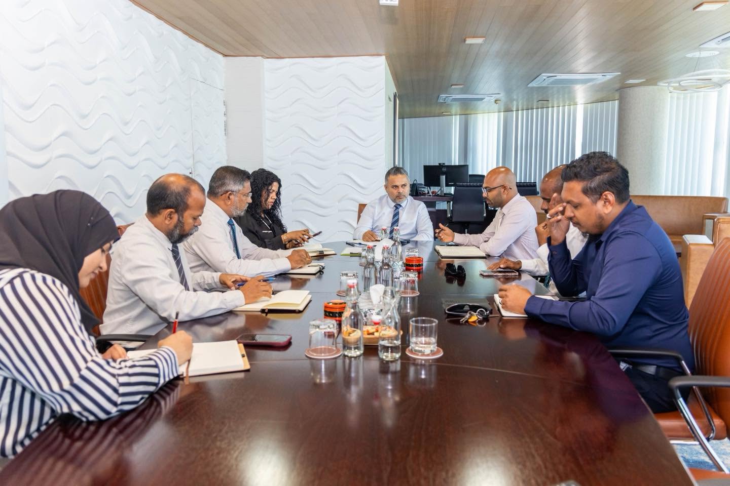 އިނގުރައިދޫގައި މަސްވެރިކަން ކުރިއެރުވުމާ ގުޅޭގޮތުން ވަޒީރު ޝިޔާމް އެ ރަށު ކައުންސިލާ މަޝްވަރާކުރައްވައިފި