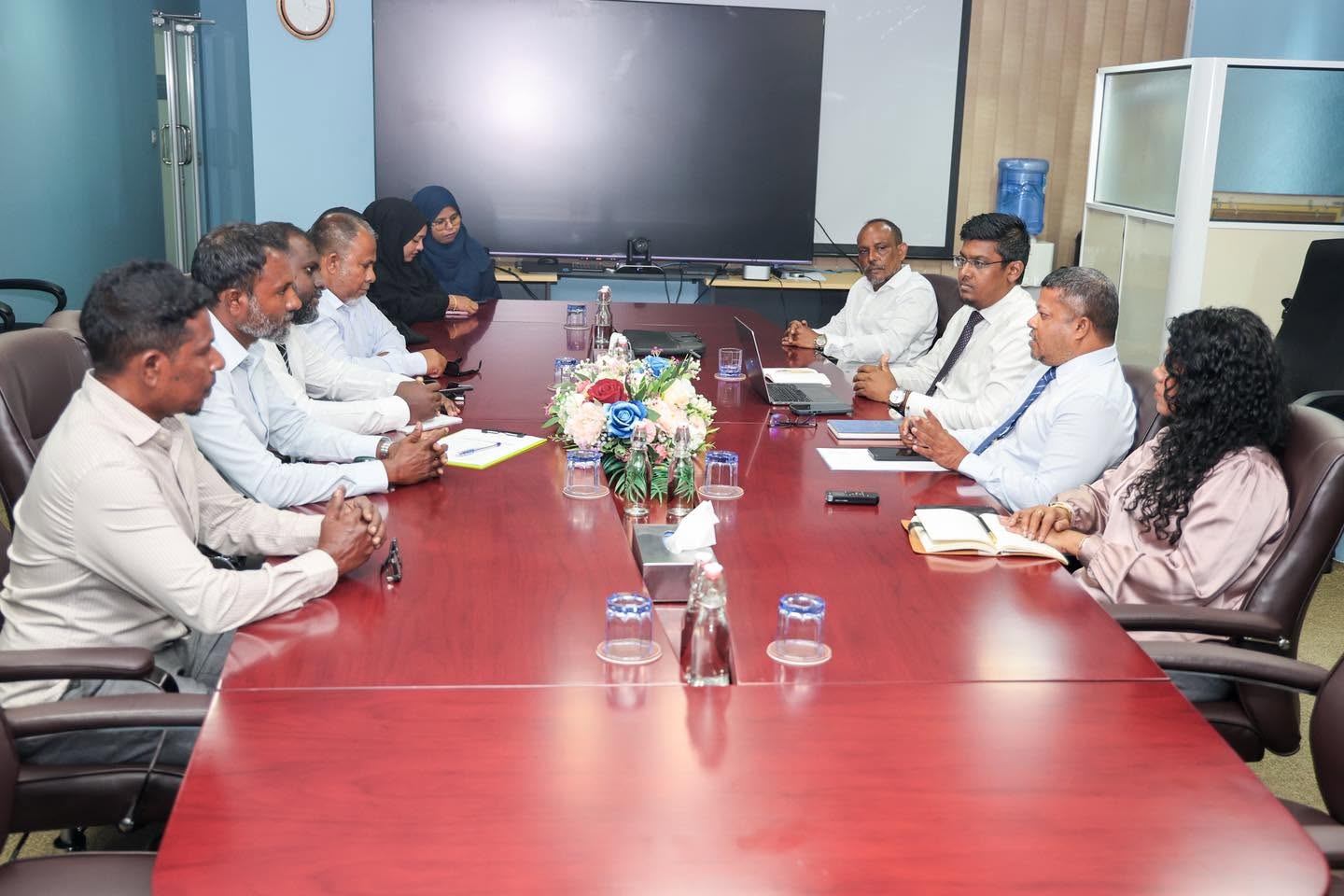 ކަނޑޫދޫގައި މެރިކަލްޗަރާއި ދަނޑުވެރިކަން ފުޅާކުރުމާ ގުޅޭގޮތުން ފިޝަރީޒް މިނިސްޓްރީން އެރަށު ކައުންސިލާ މަޝްވަރާކޮށްފި