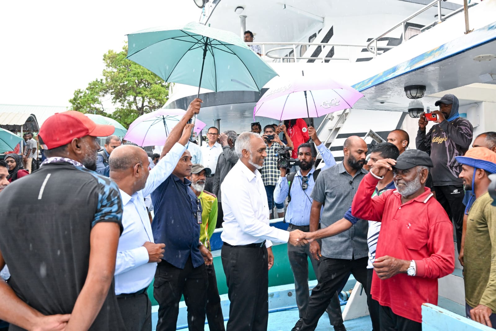 ރައީސްގެ ވައުދުފުޅަށްވުރެ 2 ރުފިޔާ އިތުރަށް މިފްކޯއިން މަސްގަންނަން ފަށައިފި