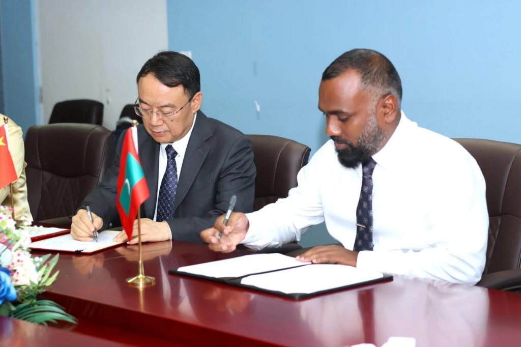 ރާއްޖެއިން ޗައިނާއަށް ބޭރުކުކުރާ މަހުގެ ބާވަތްތައް ކަރަންޓީން ކުރުމުގެ މިންގަޑުތައް ކަނޑައެޅުމުގެ އެއްބަސްވުމެއްގައި ސޮއިކޮށްފި