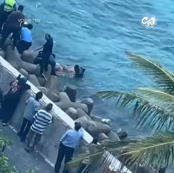 މާފަންނު ބޭރު ތޮށި މޫދުން އަނިޔާވެފަ އޮތް މީހަކު ފެނިއްޖެ