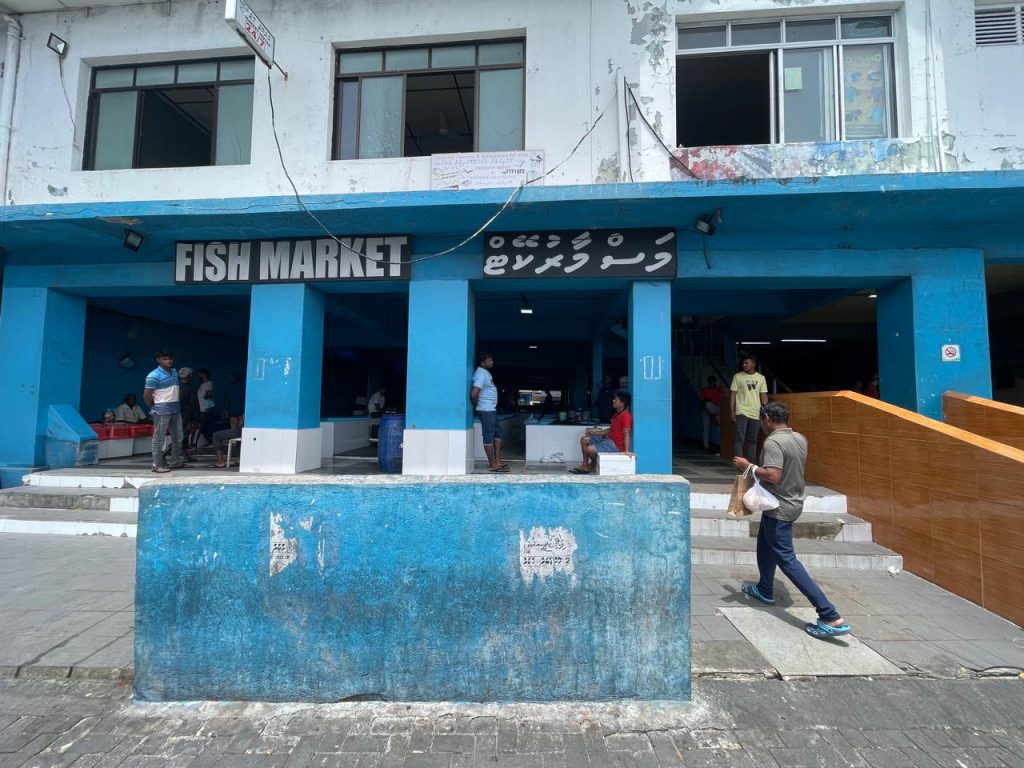 މާލޭ ރޯމަސްމާރުކޭޓް ހިންގާ ބަލަހައްޓާނެ ފަރާތެއް ހޯދަނީ