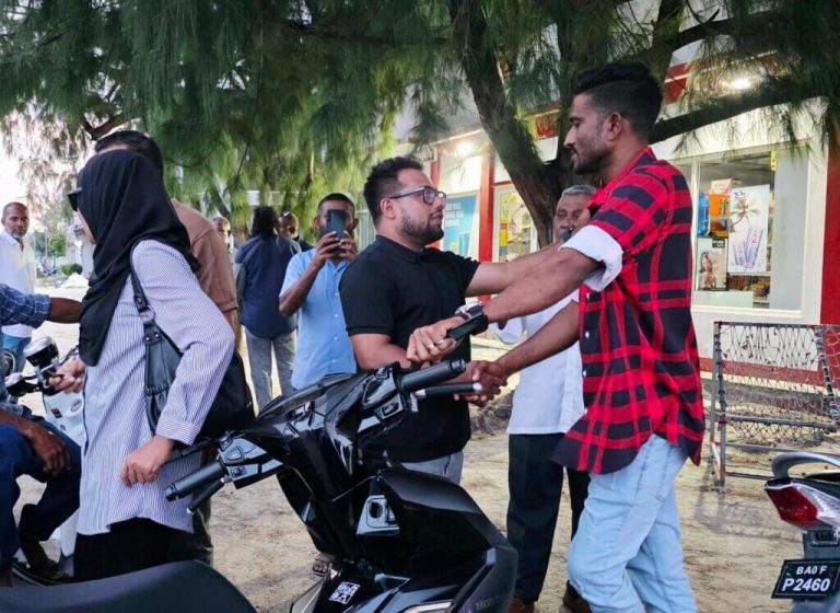 މިފްކޯގެ ސީއީއޯ ތިނަދޫ މަސްވެރިންނަށް ދިމާވާ ދަތިތަކާއި ކަންބޮޑުވުންތައް އޮޅުންފިލުއްވައިފި