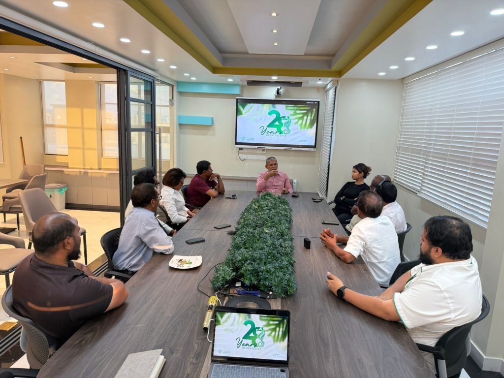ޕާމް ޓްރީ މެރިންއިން ވިއްކާ މޭން އިންޖީނުން ކެޔޮޅުންނަށް ޚާއްސަ ޑިސްކައުންޓެއް ދިނުމާމެދު މަޝްވަރާކޮށްފި
