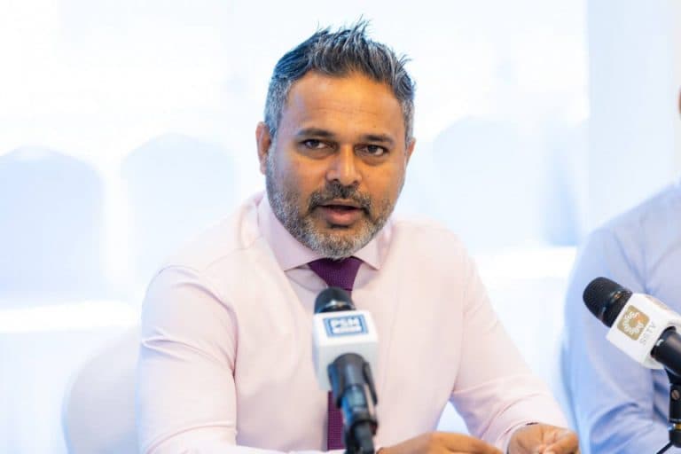 މިނިސްޓަރު ޝިޔާމްއާ ސުވާލުކުރުން މަޖިލީހުގެ މާދަމާގެ އެޖެންޑާއިން އުނިކޮށްފި