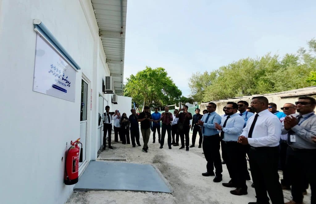 ކަނޑުއޮތްގިރީގައި ހިކިމަސް ކާރުޚާނާއެއް ހުޅުވައި އޮޕަރޭޝަނަށް ގެނެސްފި
